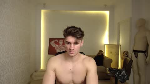 Snapshot of maxkaiden chatting on February 17, 12:49 pm MaxKaiden online show from February 17, 12:49 pm
