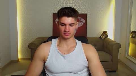 Snapshot of maxkaiden chatting on September 20, 5:32 am MaxKaiden online show from September 20, 5:32 am
