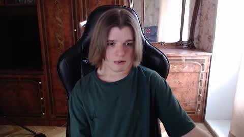 Max online show from October 9, 12:10 pm