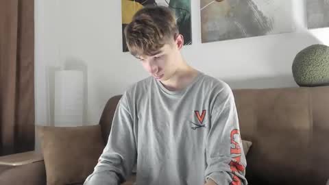 Snapshot of maxwellchik chatting on September 20, 5:16 pm maxwellchik online show from September 20, 5:16 pm