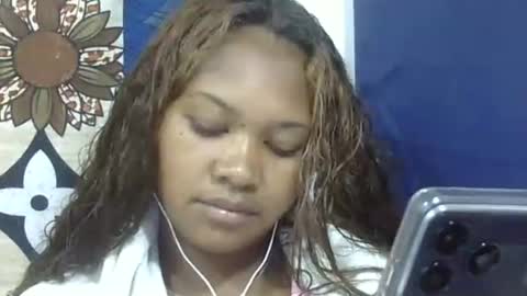 may595642 online show from April 22, 6:53 am