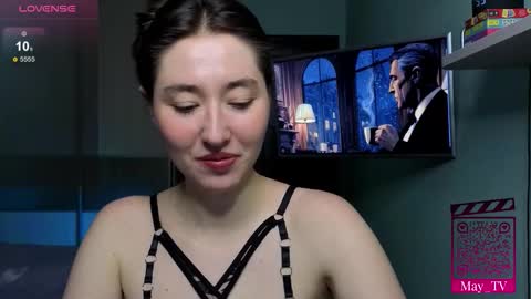 may_may_moon online show from February 3, 7:07 pm