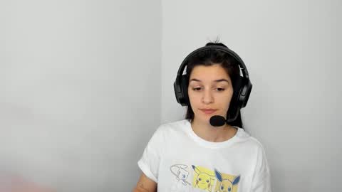 Maya online show from January 11, 5:08 pm