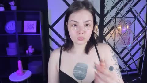 Woman online show from March 2, 1:49 pm