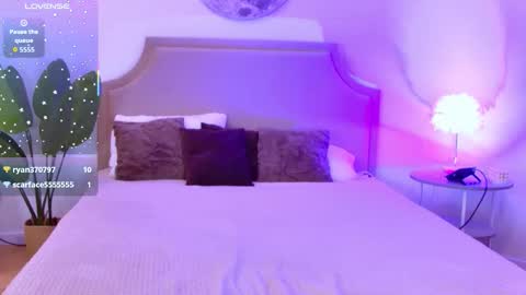 Maya online show from November 7, 3:14 pm