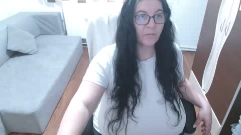 Maya online show from March 28, 8:49 am