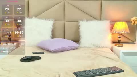 Snapshot of mayadeluca_ chatting on October 9, 9:31 pm Lady Maya online show from October 9, 9:31 pm