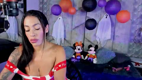 Nicolle Ruselle   Hello my lovely  schedule for great fun from  630 am and end 800 pm Colombian time I wait for you online show from October 22, 6:20 pm