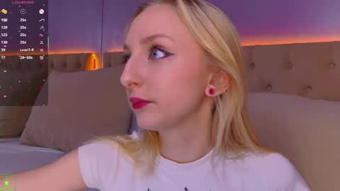 Maya online show from November 22, 10:35 am