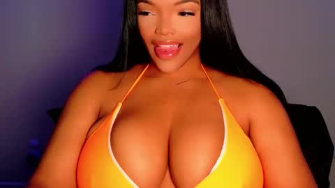 MayBabi online show from May 7, 11:06 am