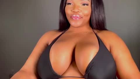 MayBabi online show from February 7, 2:26 pm