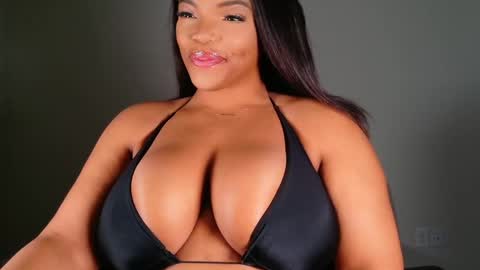 MayBabi online show from February 15, 11:06 am