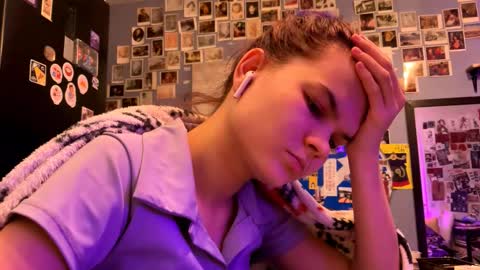 Rose online show from March 12, 9:18 pm