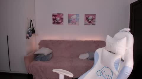  Mila  online show from October 10, 5:35 am