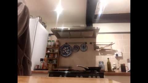 mccock16cm online show from December 3, 7:38 am