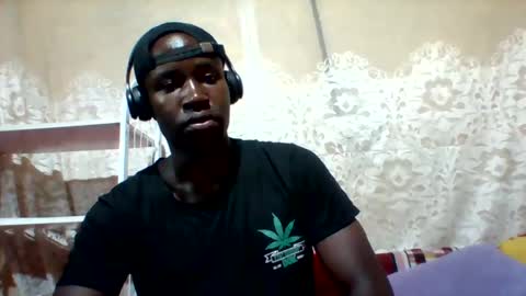 Snapshot of mclntz_bbc chatting on March 6, 7:10 pm mclntz_bbc online show from March 6, 7:10 pm