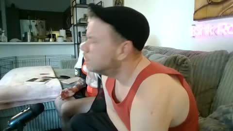 me2283 online show from February 14, 6:51 pm