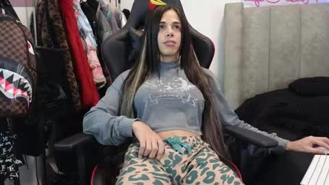   online show from December 28, 7:22 pm