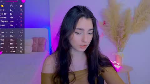 Dina online show from April 17, 8:33 pm