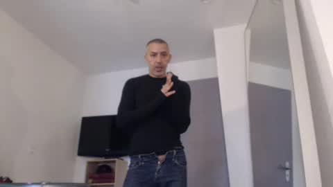 Meditmtc online show from December 18, 11:34 am