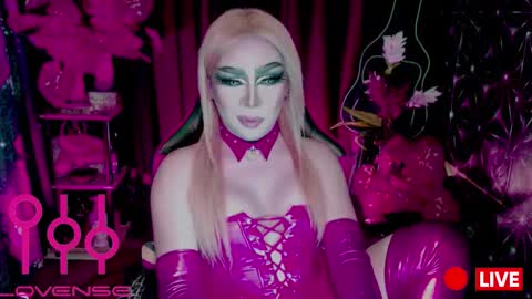 THE QUEEN ALPHA   Queen Medusa Prey online show from February 14, 4:59 am