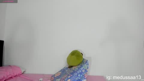 medussa13 online show from January 15, 12:15 pm