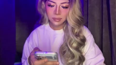 GODDESS OF ALL GODDESSES online show from December 3, 4:18 pm