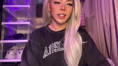 GODDESS OF ALL GODDESSES online show from April 29, 11:20 pm