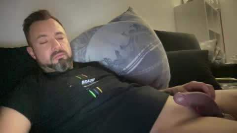 mega1185264 online show from April 18, 1:29 am