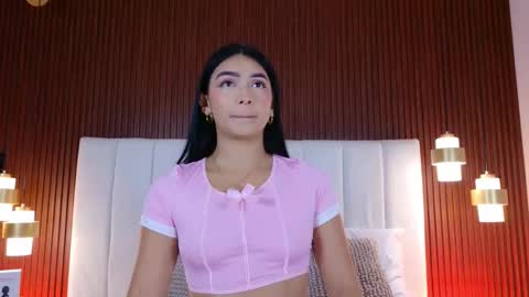 Carolina Paez online show from November 10, 12:30 pm