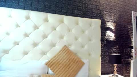     online show from March 3, 3:00 pm