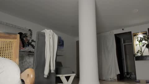 Megan Lu online show from February 5, 4:37 am