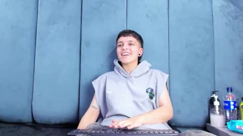 megan_thompsonn_ online show from March 28, 8:27 am