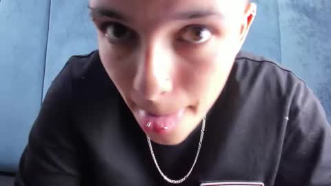 megan_thompsonn_ online show from March 20, 2:27 am