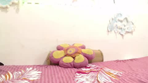 Megan Lavoe online show from February 24, 5:54 am