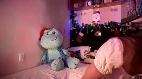 Snapshot of meganthompsonn chatting on December 22, 1:00 pm Megan online show from December 22, 1:00 pm