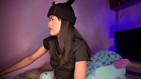 Snapshot of meganthompsonn chatting on January 16, 12:01 am Megan online show from January 16, 12:01 am