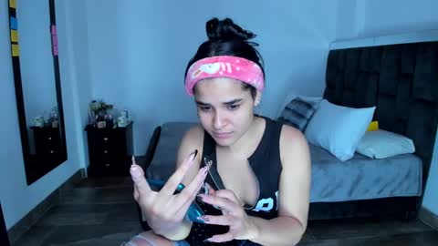 Megan Xue online show from February 11, 3:18 am