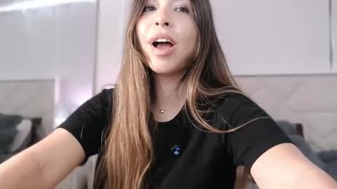 Meggui online show from May 26, 1:06 pm