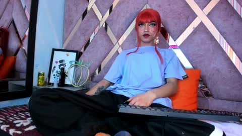 meghanqueen__ online show from March 29, 9:11 am