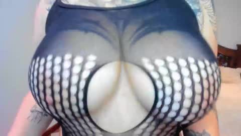 IG soymeily oficial  online show from March 10, 1:32 am