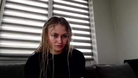 Melania online show from February 7, 11:01 am