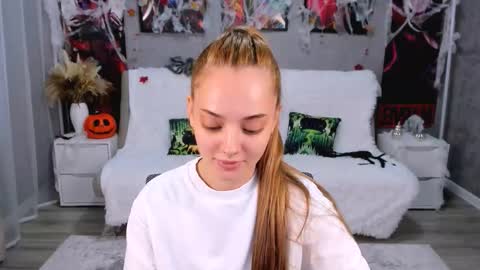 MelanieAlves online show from November 8, 6:16 am