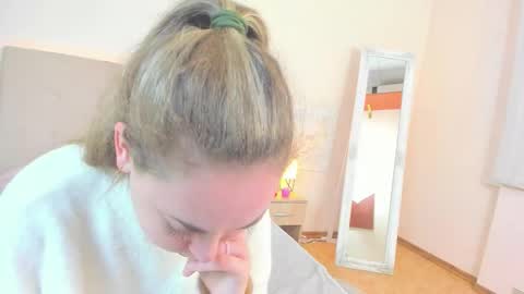 Melania online show from April 1, 6:25 am