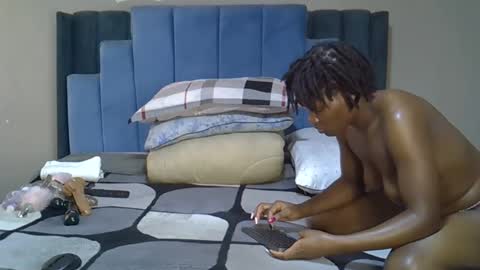 Moon online show from April 9, 11:05 am