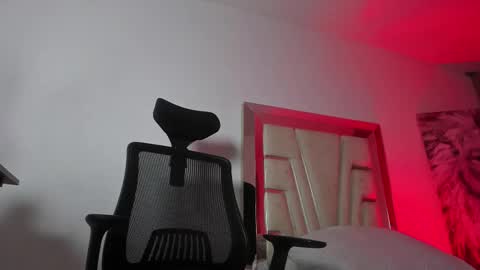 MelanyLuv online show from November 19, 10:52 pm