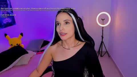 melanyrouse1 online show from March 8, 2:04 am