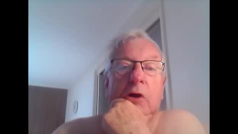 melbourne000 online show from January 18, 3:20 am