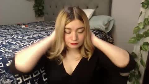 meliinna_xxx online show from January 15, 4:54 am