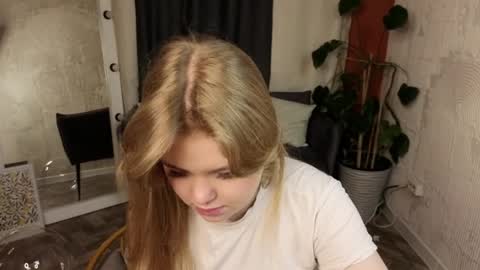 Sophia online show from April 9, 6:19 am